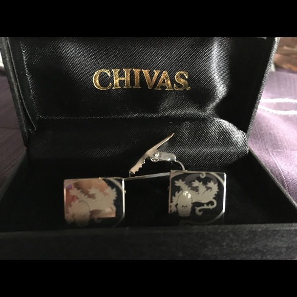 Cuff links brand new in box - Picture 2 of 3
